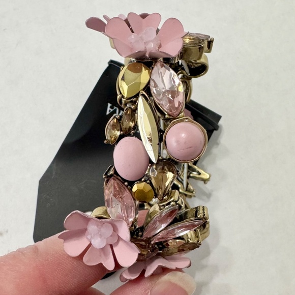 🌸🌸Vera Wang Simply Vera Pink Flowers/Rhinstones Bracelet Stretch Costume Jewelry - Picture 11 of 12